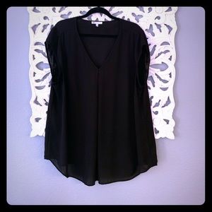 DR2 short sleeve blouse